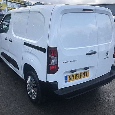 Henry's (Romford) Man and Van Services